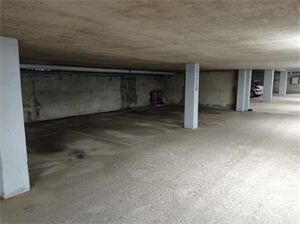 stationnement à la location -   08300  RETHEL, surface 0 m2 location stationnement - UBI472978943